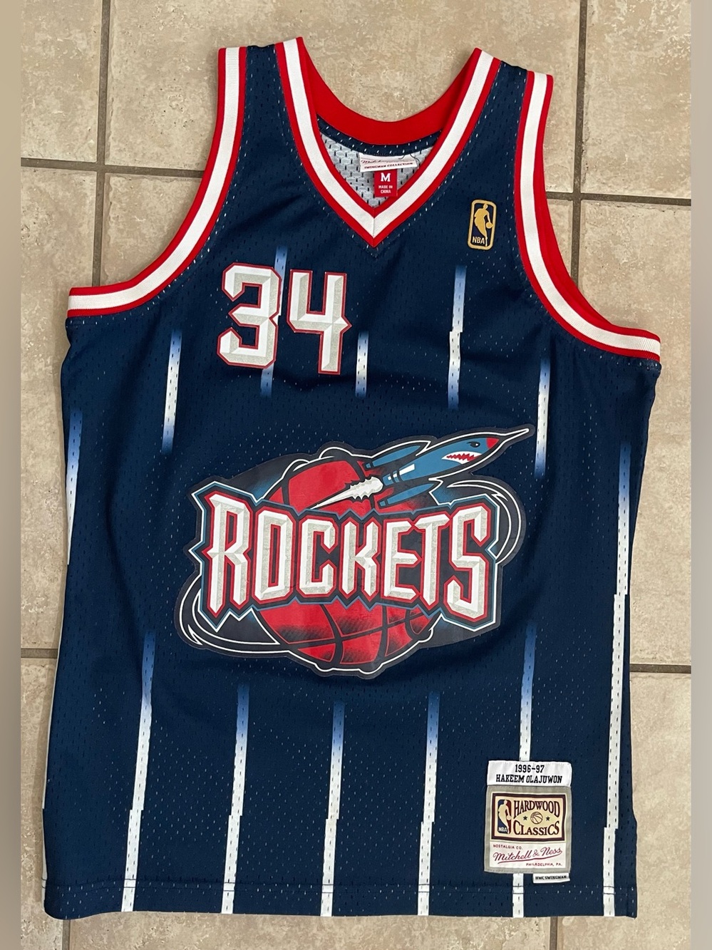 Mitchell & Ness Hakeem Olajuwon Rockets 96-97 Hardwood Classics Swingman Jersey